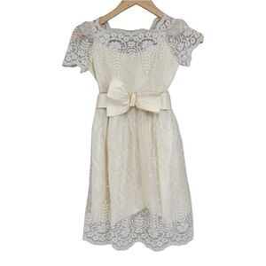 JcPenny Girls Size 5 Vintage Ivory Satin and Lace Dress with Satin Bow Belt